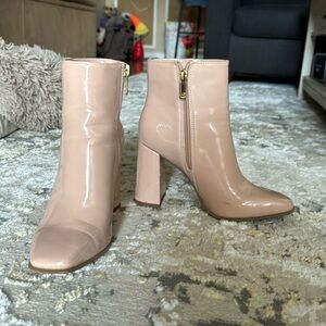 Jennifer Lopez Ankle Boots: Size 7